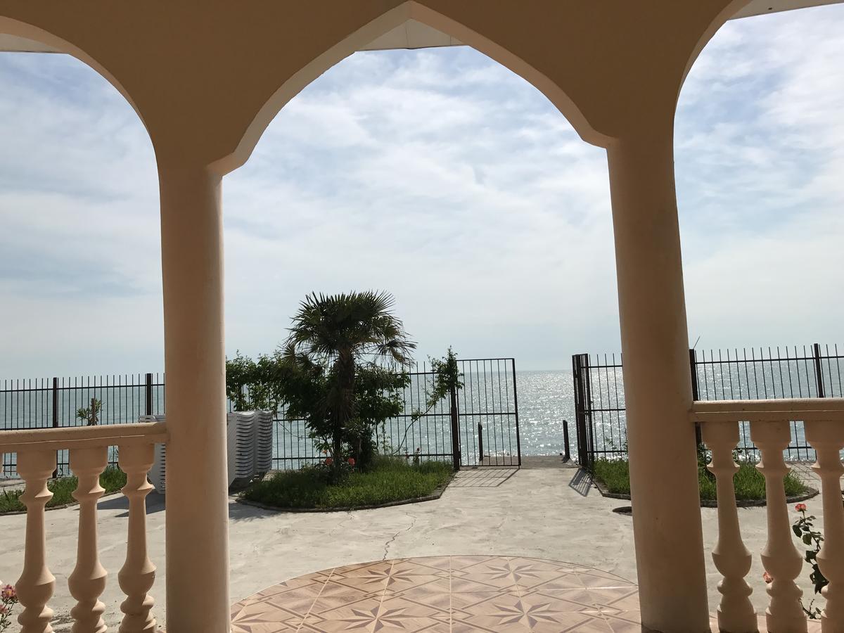 Davel Hotel Gagra Bagian luar foto