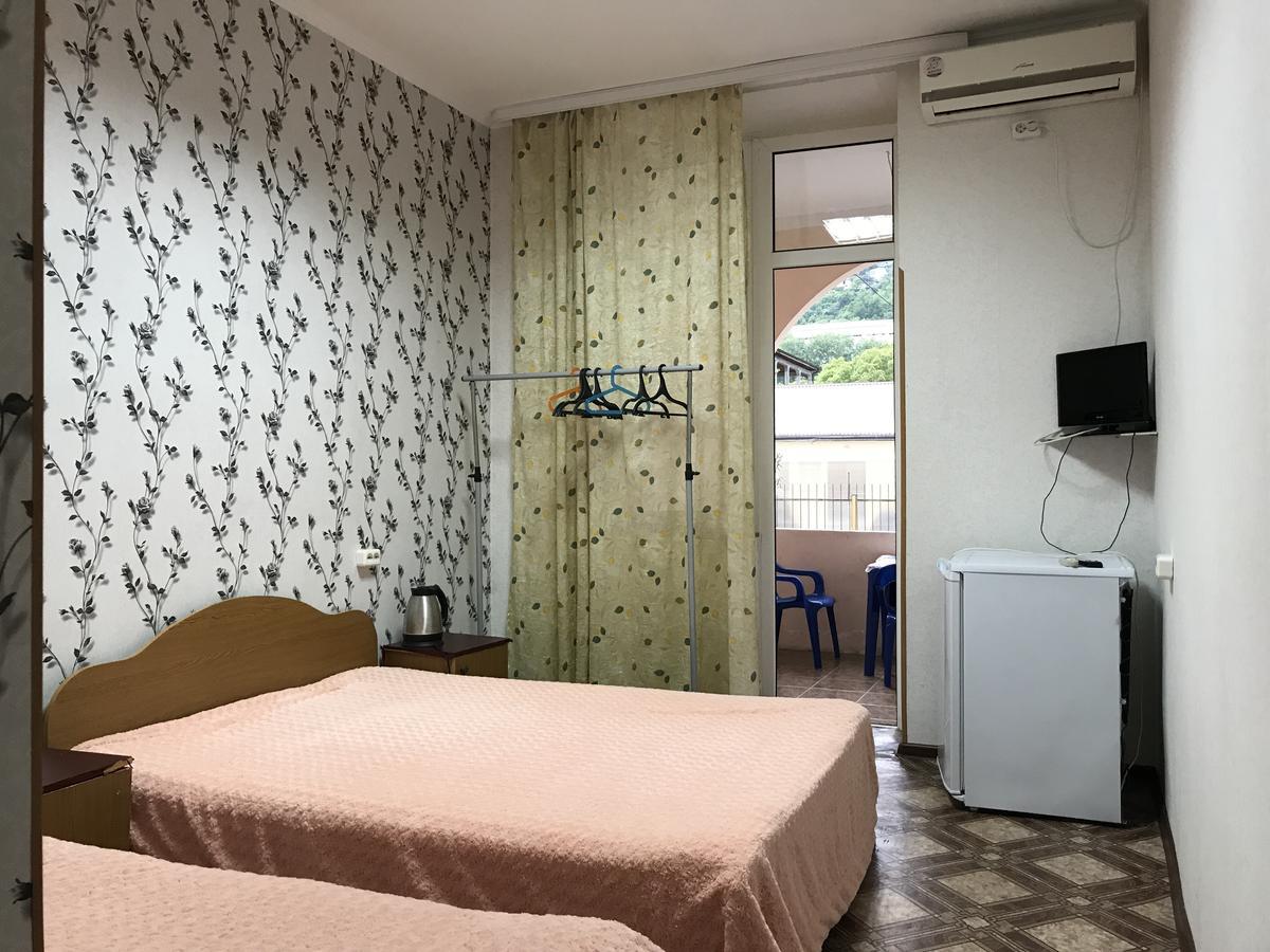 Davel Hotel Gagra Bagian luar foto