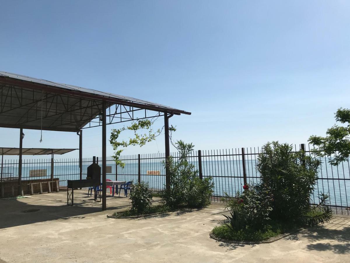 Davel Hotel Gagra Bagian luar foto