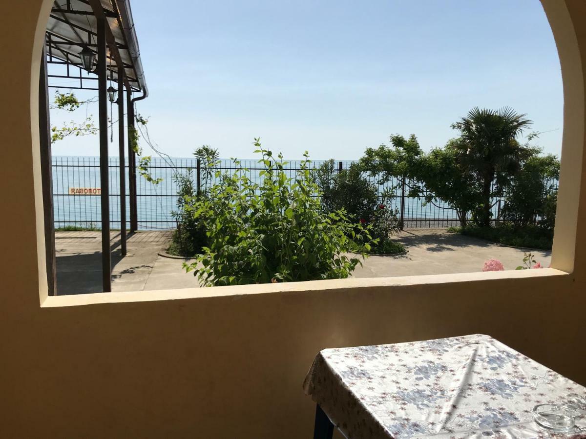 Davel Hotel Gagra Bagian luar foto