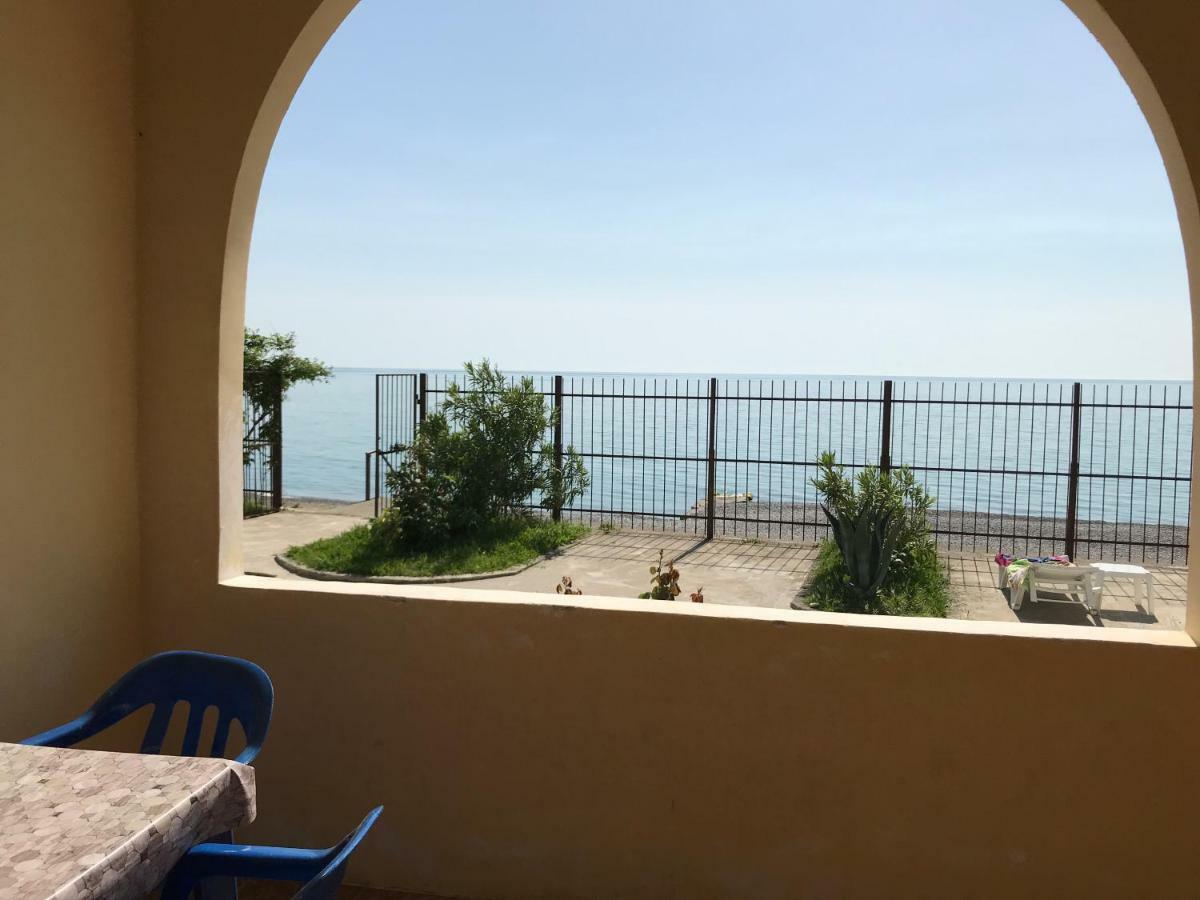 Davel Hotel Gagra Bagian luar foto