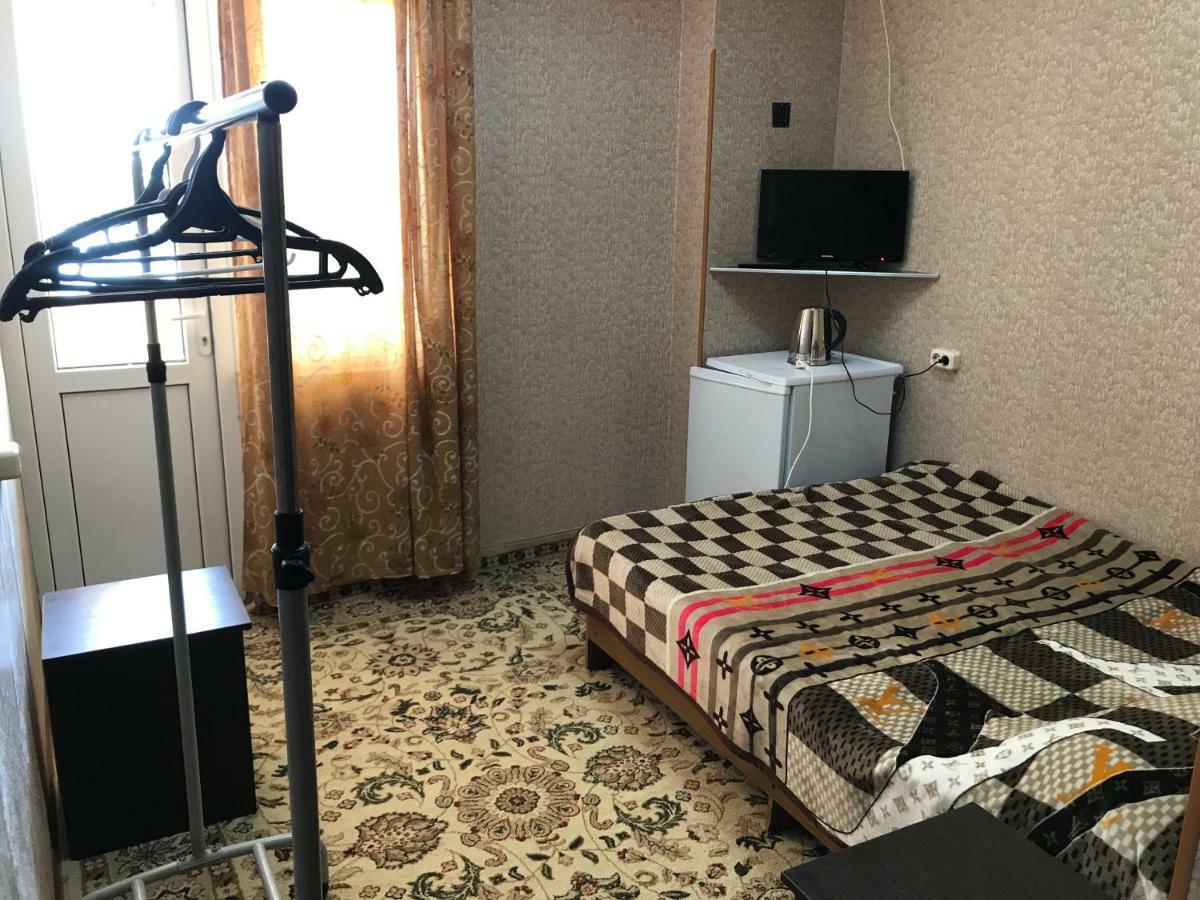Davel Hotel Gagra Bagian luar foto