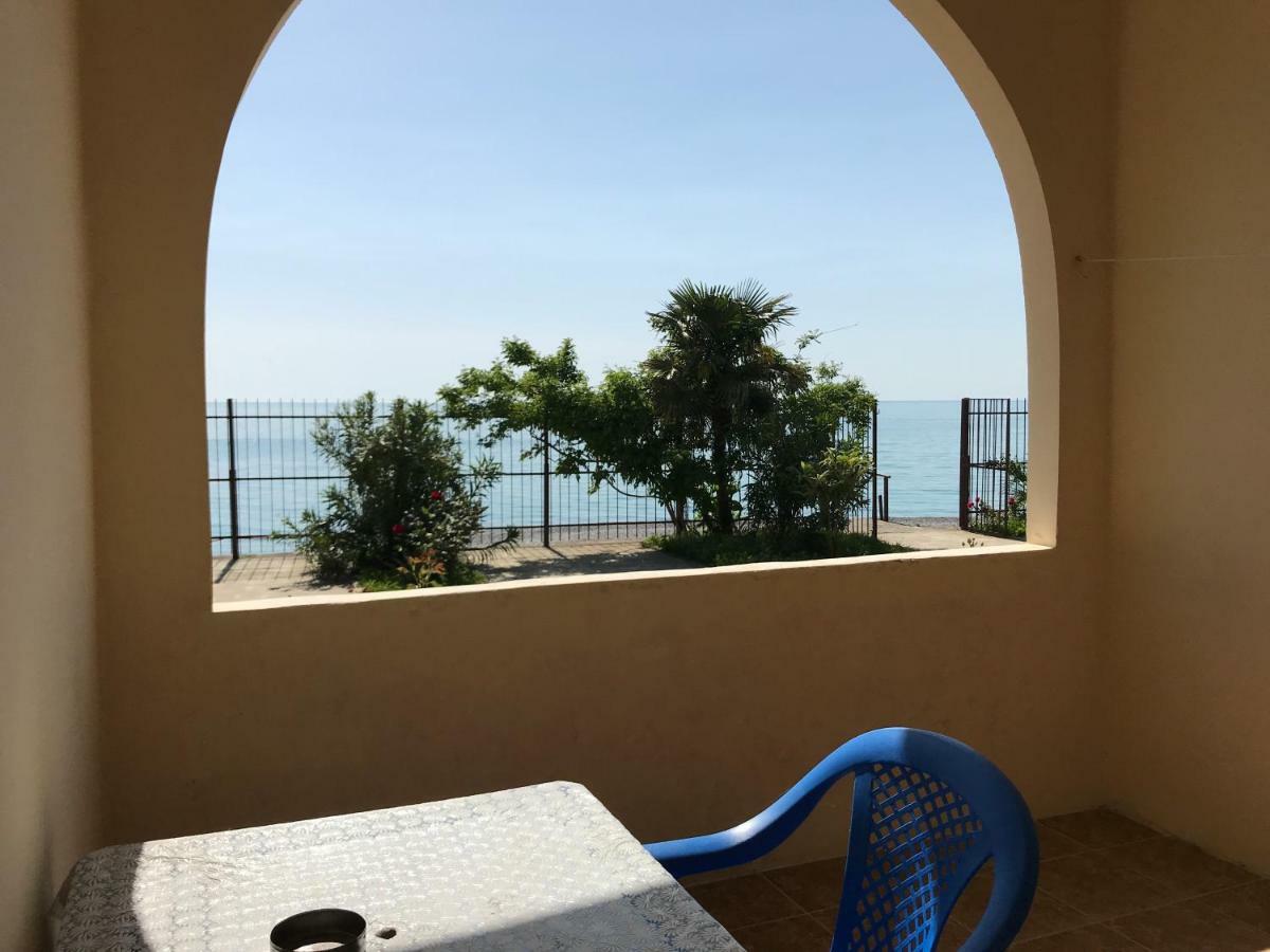Davel Hotel Gagra Bagian luar foto